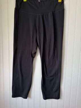 all in motion Black High-Waist Workout Legging medium m above the knee